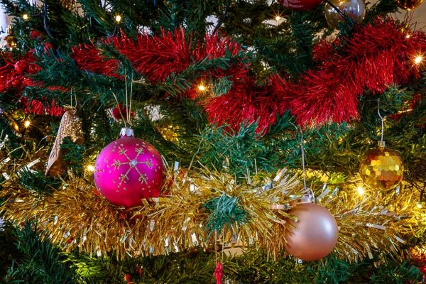 Christmas Tree Baubles and Tinsel-4087